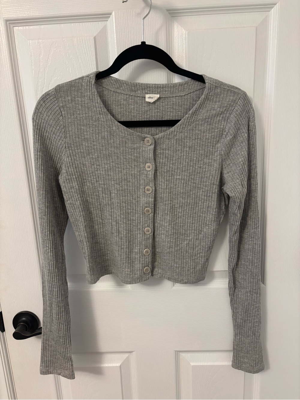 NWOT Wilfred Gray Ribbed Button-Front Long Sleeve Top